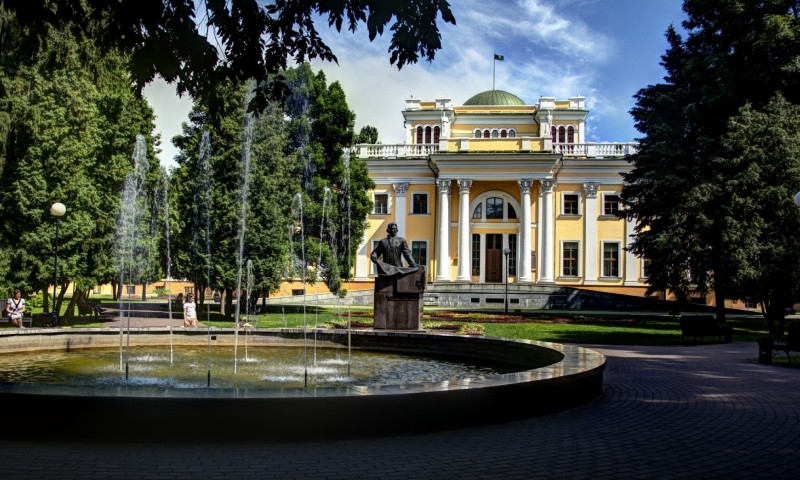 Гомельский дворцово-парковый ансамбль в Минске