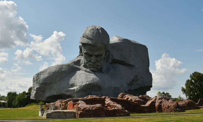Мемориальный комплекс «Брестская крепость-герой» в Минске